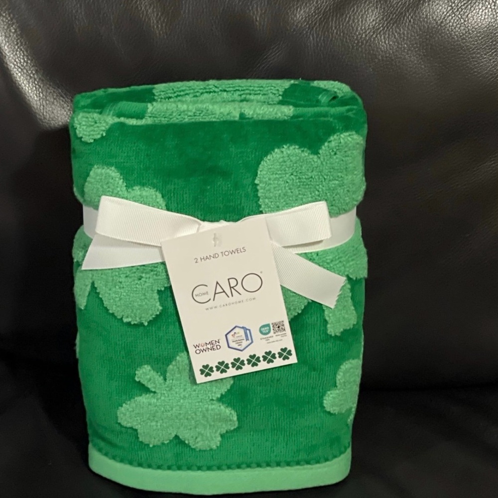 CARO HOME St Patricks Shamrock Hand Towels, Set of 2